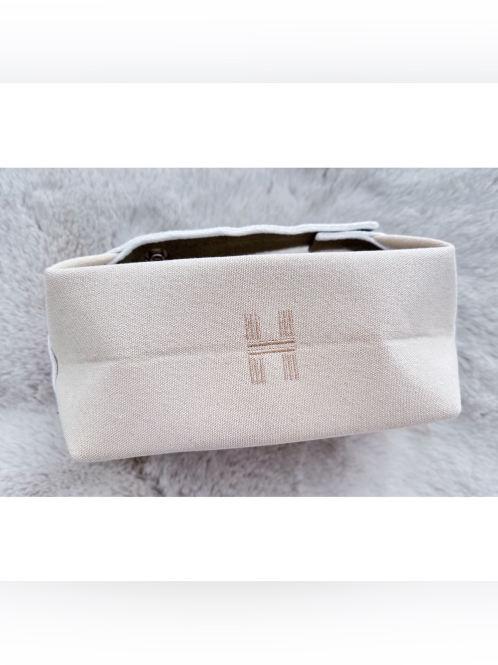 Cosmetic organizer bag